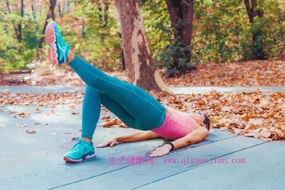 5 个趣味单脚训练：强化平衡与活动能力，让日常行动更安全