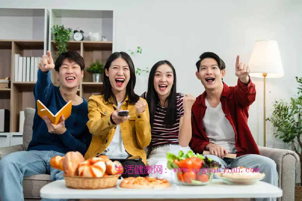 过年零食越吃越烦？营养师教你挑对点心，稳定血糖、稳住好心情