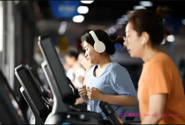 长寿运动排名第一竟是走路！想更健康长寿，别只练一种