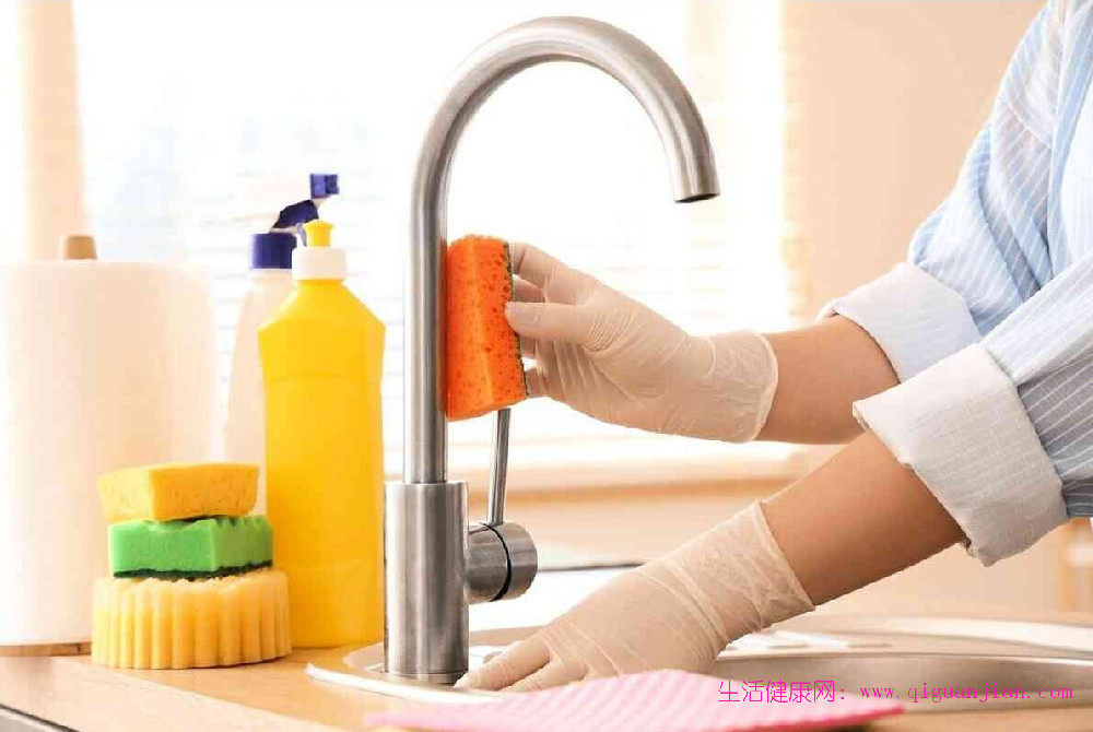 居家浴室厨房清洁技巧 防霉去油全攻略