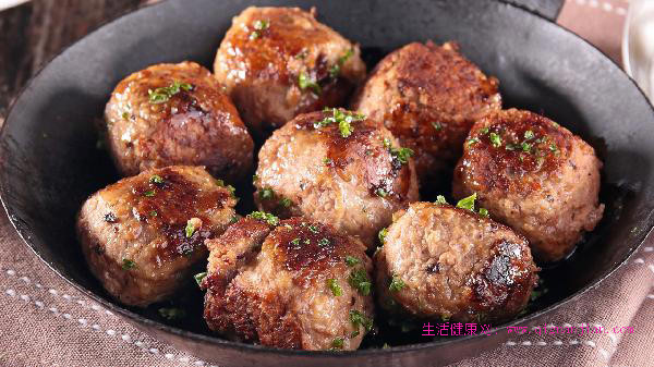 避开高胆固醇食物，守护心血管健康