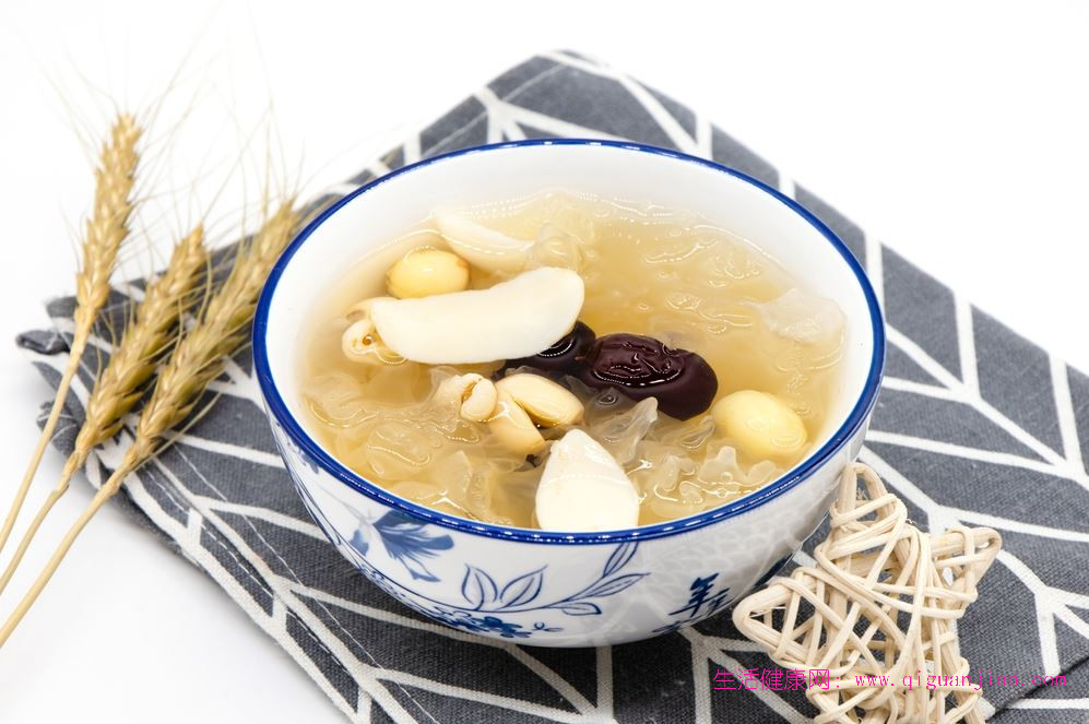 百合莲子汤食疗养生：温润双补，由内调理身心亚健康