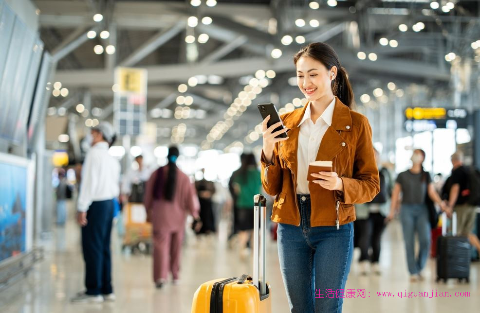 出差旅游便秘怎么办?健康运动视角下的肠道养护指南