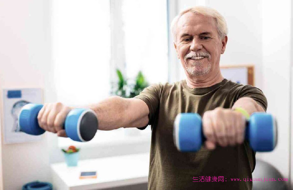 10分钟水瓶有氧运动，助力大脑健康、降低失智风险