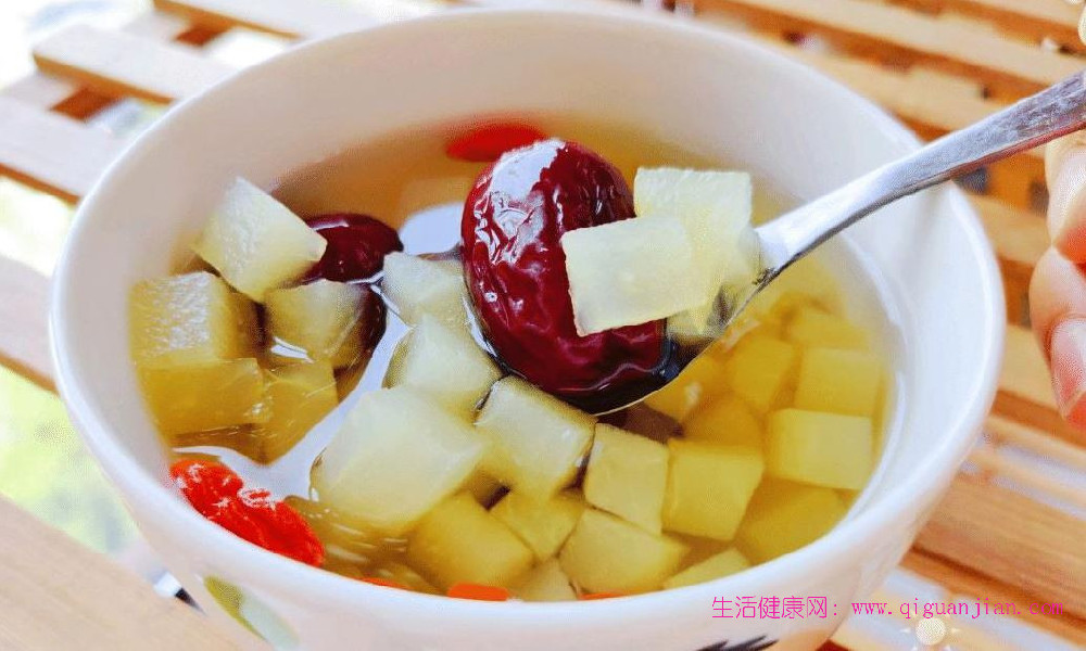 煮苹果水食疗养生指南,温和护脾胃超实用-生活健康网
