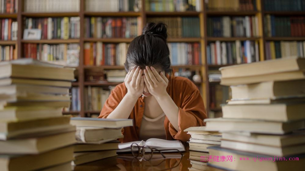 学业压力暗藏长期隐患,守护青少年心理健康需科学减压-心理健康-生活健康网